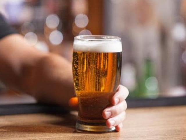 Sources said the microbreweries were issued notices 15 days ago and were asked to explain why they did not obtain a no-objection certificate from the Pollution Control Board beforehand.(HT Photo)