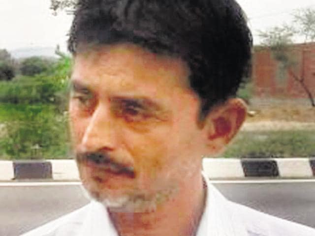 Harish Dulani, 38, was present as driver of Maruti Gypsy when Salman Khan and others allegedly went hunting in Bhawad and Mathania villages. (HT File Photo) Harish Dulani, 38, was present as driver of Maruti Gypsy when Salman Khan and others allegedly went hunting in Bhawad and Mathania villages. (HT File Photo)