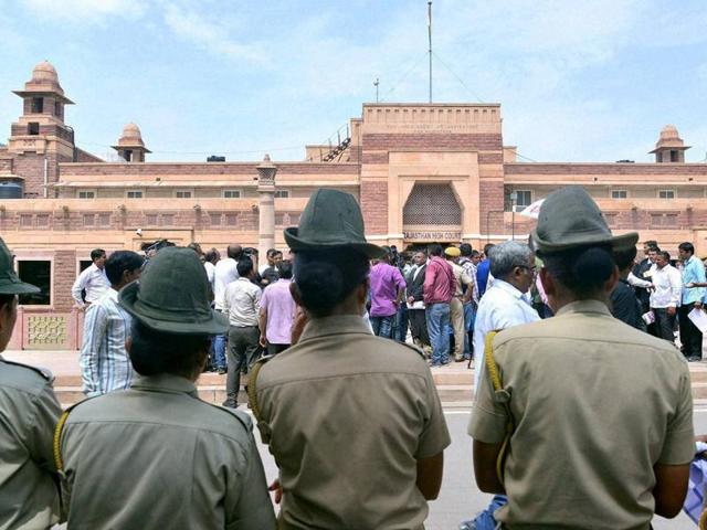 Policemen stand guard outside the Rajasthan high court during its judgment on Bollywood actor Salman Khan’s involvement in the blackbuck and chinkara poaching cases, in Jodhpur.(PTI) Policemen stand guard outside the Rajasthan high court during its judgment on Bollywood actor Salman Khan’s involvement in the blackbuck and chinkara poaching cases, in Jodhpur.(PTI)
