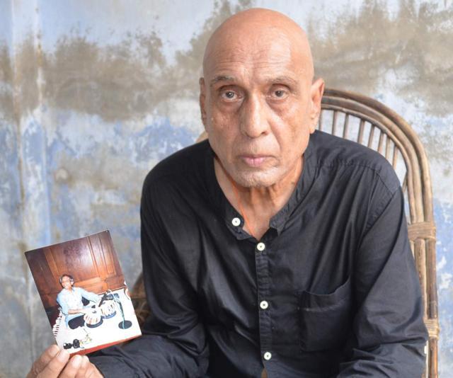 Rajendra Prasad Singh, brother of Lachchhu Maharaj, said the tabla maestro refused Padma Shri saying there was no award bigger than laurels from the audience. (Adarsh Gupta/HT Photo) Rajendra Prasad Singh, brother of Lachchhu Maharaj, said the tabla maestro refused Padma Shri saying there was no award bigger than laurels from the audience. (Adarsh Gupta/HT Photo)