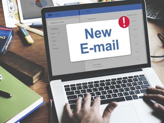 Modern workplace technologies may be hurting the very employees that they were designed to help. (Shutterstock) Modern workplace technologies may be hurting the very employees that they were designed to help. (Shutterstock)