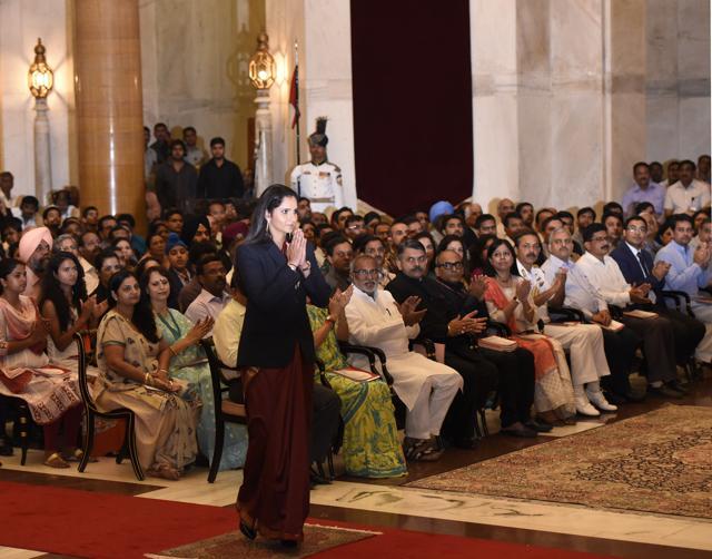 Sania Mirza receiving the Rajiv Gandhi Khel Ratna Award 2015 from President Pranab Mukherjee at Rashtrapati Bhawan in New Delhi on August 29, 2015. (Vipin Kumar/HT Photo) Sania Mirza receiving the Rajiv Gandhi Khel Ratna Award 2015 from President Pranab Mukherjee at Rashtrapati Bhawan in New Delhi on August 29, 2015. (Vipin Kumar/HT Photo)