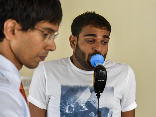 Jadhav during a session with sports nutritionist Ryan Fernando in Bangalore. We can just wish the best to this extraordinary sportsperson! (KUNAL PATIL/HT) 
