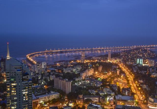 Alia Bhatt says she is proud of the Bandra-Worli sea link. (Hindustan Times) Alia Bhatt says she is proud of the Bandra-Worli sea link. (Hindustan Times)
