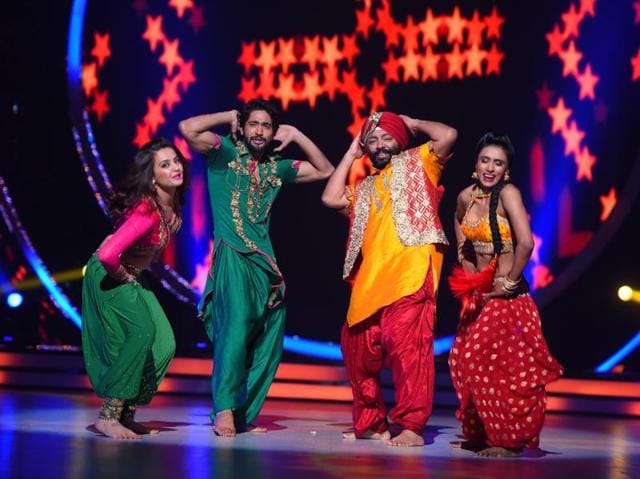 Last but certainly not the least will be Punjabiyon Di Shaan - actress Surveen Chawla and chef Harpal Singh Sokhi. (COLORS) 