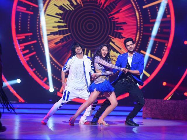 The next trio act for the night will be a perfect blend of style, grace and swagger with TV actors Shakti Arora, Shantanu Maheswari and Nora Fatehi. (COLORS) 