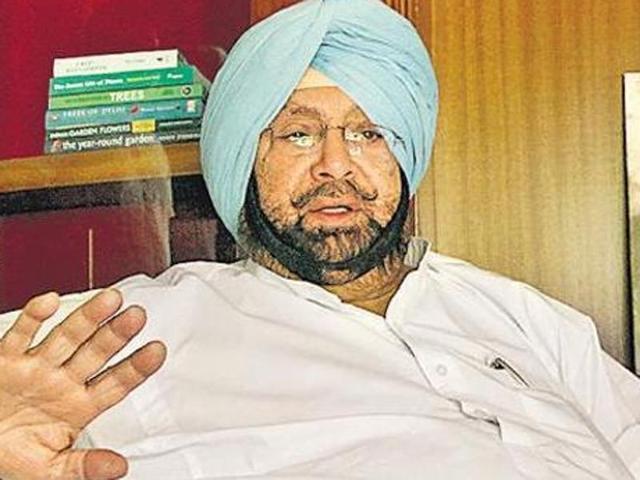 Amarinder told the media on Friday here that the Congress needed to use this edge in the polls.(HT File Photo)