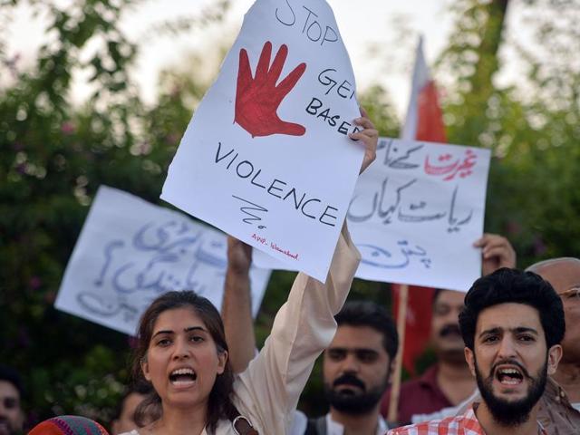 Pakistani civil society activists carry placards during a protest in Islamabad on July 18, 2016 against the murder of social media celebrity Qandeel Baloch by her own brother. In another case of ‘honour killing’, a man killed his two sisters in Pakistan’s Punjab province on July 29, 2016. (AFP) Pakistani civil society activists carry placards during a protest in Islamabad on July 18, 2016 against the murder of social media celebrity Qandeel Baloch by her own brother. In another case of ‘honour killing’, a man killed his two sisters in Pakistan’s Punjab province on July 29, 2016. (AFP)