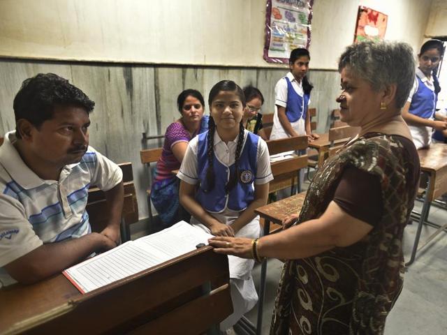 The Delhi government has sanctioned a separate budget to organise parent-teacher meetings in nearly 1,000 schools it runs. (Raj K Raj/HT PHOTO) The Delhi government has sanctioned a separate budget to organise parent-teacher meetings in nearly 1,000 schools it runs. (Raj K Raj/HT PHOTO)
