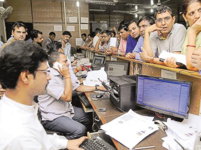 With the increase in stamp duty coming into effect, if one wants to purchase a property of Rs1 crore in the Yamuna expressway area, he or she will have to pay Rs2 lakh extra. (Sunil Ghosh/HT Photo) With the increase in stamp duty coming into effect, if one wants to purchase a property of Rs1 crore in the Yamuna expressway area, he or she will have to pay Rs2 lakh extra. (Sunil Ghosh/HT Photo)