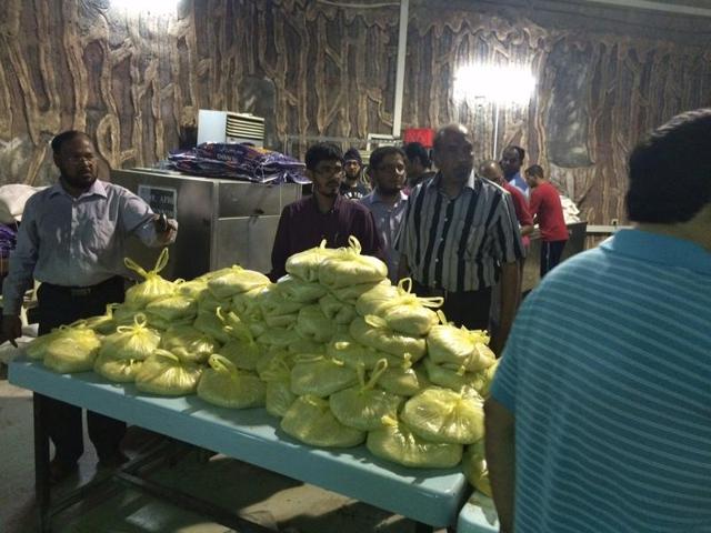 A view of a food distribution camp in Jeddah.(Photo tweeted by: @CGIJeddah)