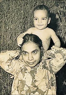Fiction writer Amandeep Sandhu with his mother, who suffered from a mental illness. (HT Photo) Fiction writer Amandeep Sandhu with his mother, who suffered from a mental illness. (HT Photo)