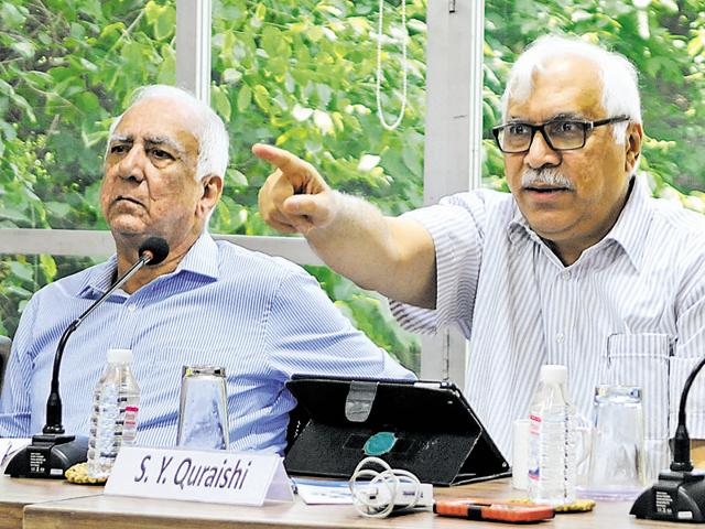 Former chief election commissioner SY Quraishi (right) during a discussion at the Institute for Development and Communication in Chandigarh on Saturday. (Anil Dayal/HT) Former chief election commissioner SY Quraishi (right) during a discussion at the Institute for Development and Communication in Chandigarh on Saturday. (Anil Dayal/HT)