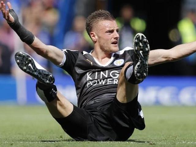 Leicester's Jamie Vardy reacts against PSG. (Reuters Photo) Leicester's Jamie Vardy reacts against PSG. (Reuters Photo)