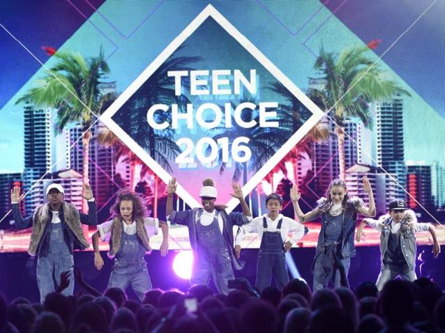 Contestants from So You Think You Can Dance: The Next Generation perform at the Teen Choice Awards. (Chris Pizzello/Invision/AP) Contestants from So You Think You Can Dance: The Next Generation perform at the Teen Choice Awards. (Chris Pizzello/Invision/AP)