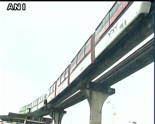 MMRDA officials informed that services were operational on BPCL - Chembur stretch. (ANI Photo)