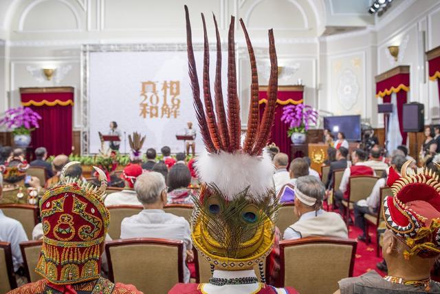 Representatives, dressed in traditional clothing, from some of Taiwan's 16 recognised indigenous tribes, attending a ceremony inside the Presidential Office building in Taipei. The indigenous community -- which makes up about two percent of Taiwan's 23.5 million people -- have seen their traditional culture eroded since immigrants started arriving from China centuries ago. (AFP/Taiwanese Presidential Office) Representatives, dressed in traditional clothing, from some of Taiwan's 16 recognised indigenous tribes, attending a ceremony inside the Presidential Office building in Taipei. The indigenous community -- which makes up about two percent of Taiwan's 23.5 million people -- have seen their traditional culture eroded since immigrants started arriving from China centuries ago. (AFP/Taiwanese Presidential Office)