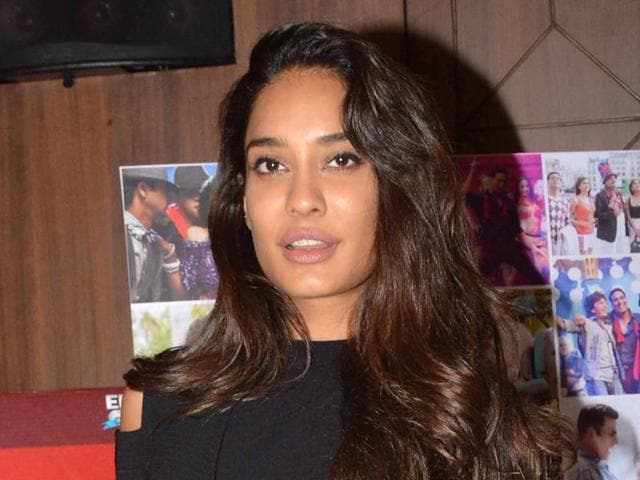 Lisa Haydon spotted promoting Housefull 3 . (Yogen Shah) Lisa Haydon spotted promoting Housefull 3 . (Yogen Shah)