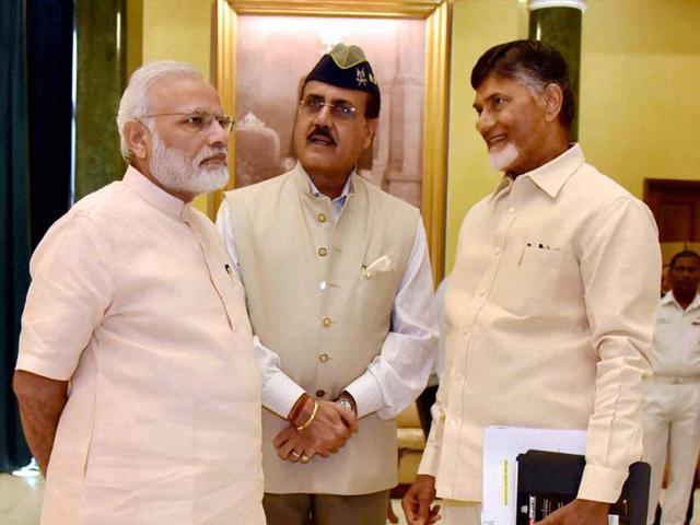 Prime Minister Narendra Modi with Andhra Pradesh chief minister Chandra Babu Naidu in New Delhi.(PTI File Photo)