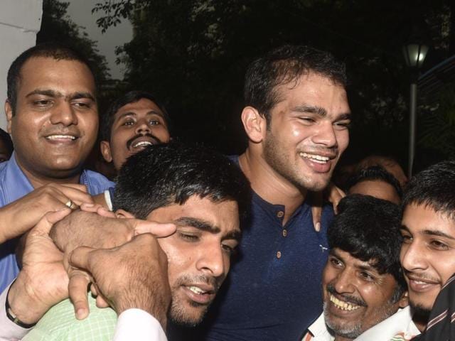 Wrestler Narsingh Yadav comes out of the NADA office, New Delhi, August 1, 2016(Vipin Kumar/HT)