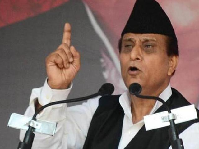 Samajwadi Party leader Azam Khan claimed there was an ‘opposition conspiracy’ behind the Bulandshahr rape incident to malign the government.(Sheeraz Rizvi/ HT File Photo)