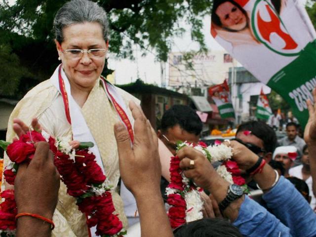 Congress Party President Sonia Gandhi in Uttar Pradesh’s Varanasi during a road show to launch the party’s poll campaign in the state on August 2, 2016.(PTI) Congress Party President Sonia Gandhi in Uttar Pradesh’s Varanasi during a road show to launch the party’s poll campaign in the state on August 2, 2016.(PTI)