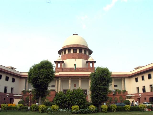 The Supreme Court has agreed to examine if a married woman can be given a government job on compassionate grounds if her father dies before retirement. (Sonu Mehta/ HT File Photo) The Supreme Court has agreed to examine if a married woman can be given a government job on compassionate grounds if her father dies before retirement. (Sonu Mehta/ HT File Photo)
