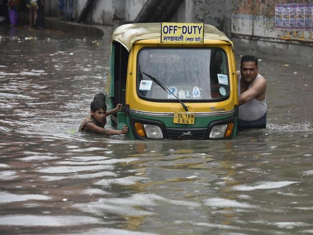 The most vulnerable stretches include Adarsh Nagar-Hakikat Nagar-Jahangirpuri Metro Station, Anand Parbat Road near Gali No. 10, Archana T-point (Greater Kailash), Mukarba Chowk to Model Town via Azadpur, Bhishma Pitamaha Marg towards Pragati Vihar Hostel, Hansraj Gupta Marg, and DND Flyover towards Maharani Bagh. (Raj K Raj/HT PHOTO) The most vulnerable stretches include Adarsh Nagar-Hakikat Nagar-Jahangirpuri Metro Station, Anand Parbat Road near Gali No. 10, Archana T-point (Greater Kailash), Mukarba Chowk to Model Town via Azadpur, Bhishma Pitamaha Marg towards Pragati Vihar Hostel, Hansraj Gupta Marg, and DND Flyover towards Maharani Bagh. (Raj K Raj/HT PHOTO)