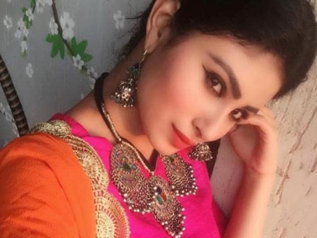 Mouni Roy is our new muse for the latest edition of Woman Crush Wednesday. (Instagram)