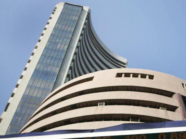 Shares at Asia's oldest stock exchange tracked global cues to decline by 1%(AFP) Shares at Asia's oldest stock exchange tracked global cues to decline by 1%(AFP)