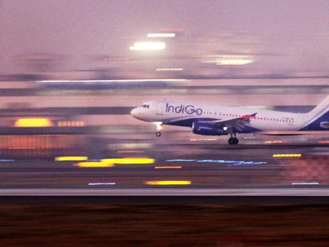 Four passengers complained of giddiness and two cabin crew were provided first aid as the sudden evasive action to avoid a collision suddenly shook up the plane travelling at cruising speed(HT Photo)