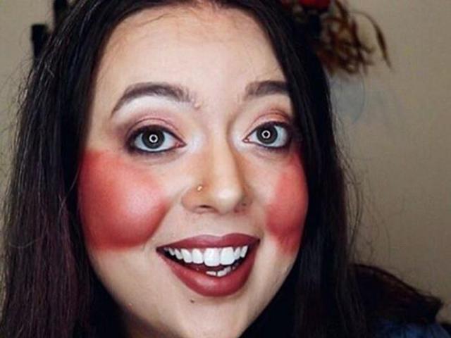 We had expected 100 layers of blush to look a lot more gory than this. Nevertheless, what’s more worrying it that viewers across the world are lapping it up. Some of these posts have had over a million hits. (Instagram)
