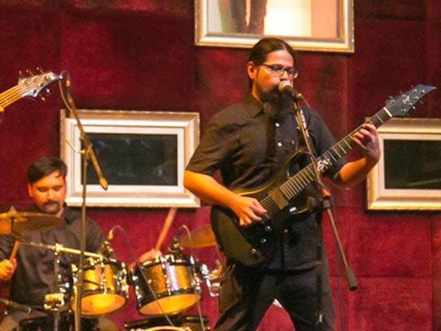 Sahil Makhija performing at Hard Rock Café Sahil Makhija performing at Hard Rock Café
