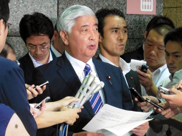 Japan's defence minister Gen Nakatani speaks to the media regarding North Korea's missile launch, in Tokyo, Japan. (Reuters) Japan's defence minister Gen Nakatani speaks to the media regarding North Korea's missile launch, in Tokyo, Japan. (Reuters)