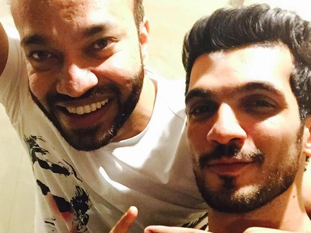 Actor Arjun Bijlani says that the most special thing about his relationship with his best friend Vicky Jain is that they don’t judge each other.