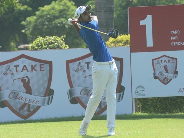 Rashid Khan took a one-shot lead after the third round of the Take Solutions Classic golf, a Professional Golf Tour of India event, at the Noida Golf Course on Friday.(HT Photo)