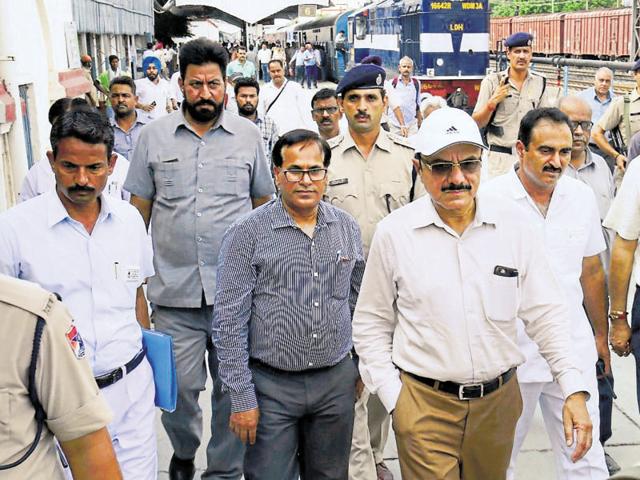 Northern Railway general manager AK Puthia (third from right) at Bathinda Railway Station. (Sanjeev Kumar/HT) Northern Railway general manager AK Puthia (third from right) at Bathinda Railway Station. (Sanjeev Kumar/HT)