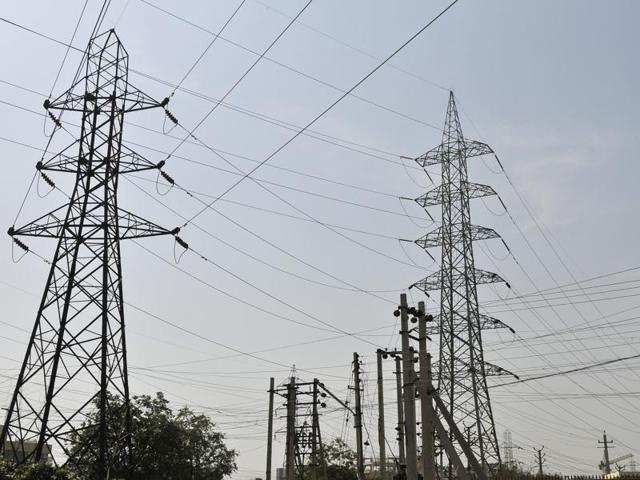 The first tender for Smart Grid project, aimed at supplying uninterrupted electricity to the city, will now open on August 17. (Abhinav Saha/HT Photo) The first tender for Smart Grid project, aimed at supplying uninterrupted electricity to the city, will now open on August 17. (Abhinav Saha/HT Photo)