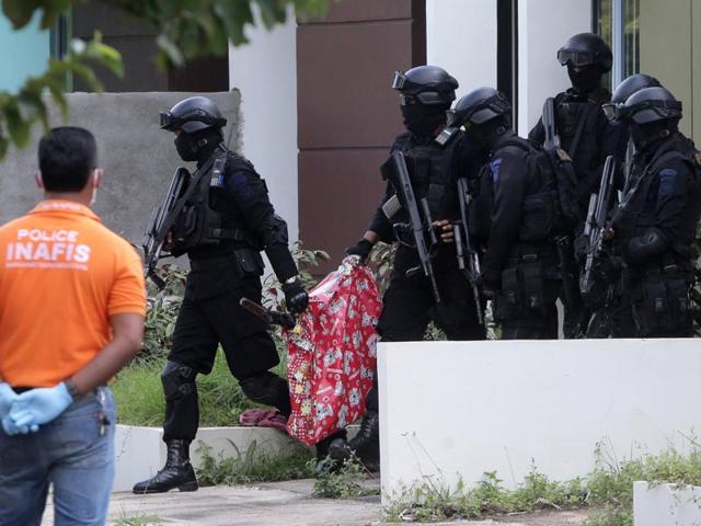 Indonesia arrests 6 militants for planning attack on Singapore | World News