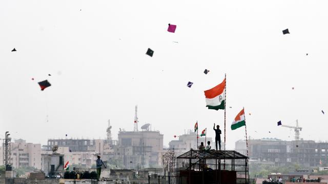 Kite flying is synonymous with Independence Day celebrations in the Capital. (Arun Sharma/HT) Kite flying is synonymous with Independence Day celebrations in the Capital. (Arun Sharma/HT)