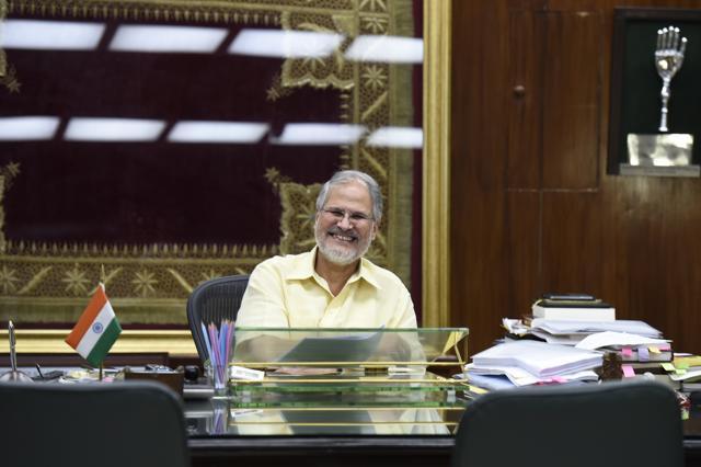 Najeeb Jung say Delhi must continue to be a UT. It just cannot be made a state. (Arvind Yadav/Hindustan Times) Najeeb Jung say Delhi must continue to be a UT. It just cannot be made a state. (Arvind Yadav/Hindustan Times)