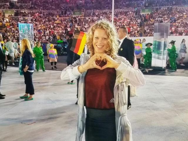 Tennis players certainly seem to be leading the race for the ‘Most active on social media’ award. Laura Siegemund of Germany makes a heart with her hands.