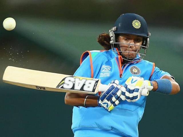 National Duty Could Delay Harmanpreet’s Historic Big Bash Debut | Crickit