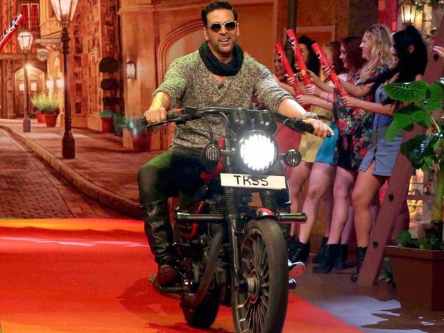 Akshay Kumar during the promotion of film Rustom on the sets of a comedy show in Mumbai. (PTI)