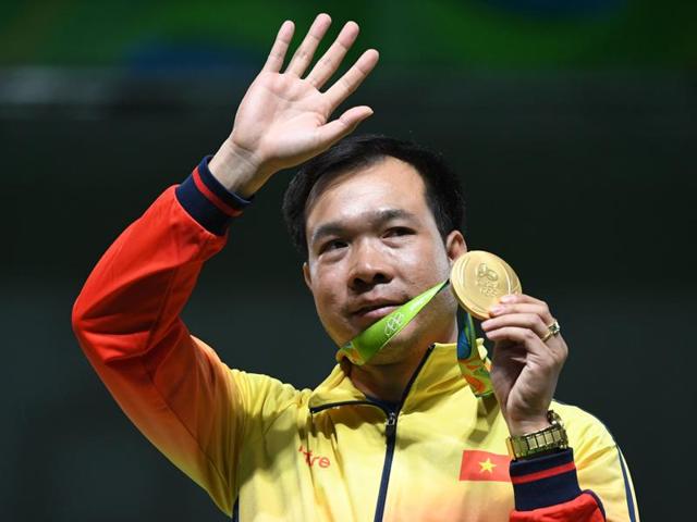 Vietnam's Hoang Xuan Vinh won gold in the men's 10m air pistol shooting event. (AFP Photo) Vietnam's Hoang Xuan Vinh won gold in the men's 10m air pistol shooting event. (AFP Photo)
