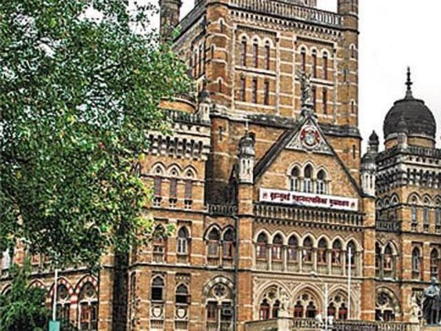 The BMC has also decided to introduce a policy banning the transport of non-potable water. (HT File Photo) The BMC has also decided to introduce a policy banning the transport of non-potable water. (HT File Photo)