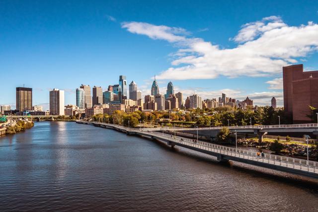 Skyline from South Street Bridge. (Paul Loftland for PHLCVB)