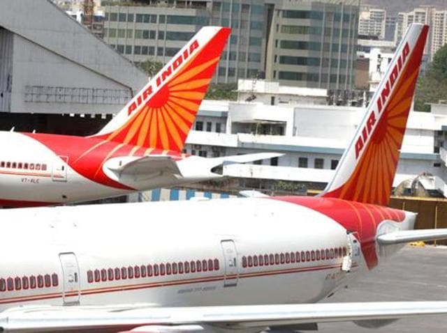Air India To Connect Ahmedabad Newark Via London From August 15 Hindustan Times National carrier air india today commenced its first dreamliner service to the united states with the launch of a flight from here to newark via london. air india to connect ahmedabad newark
