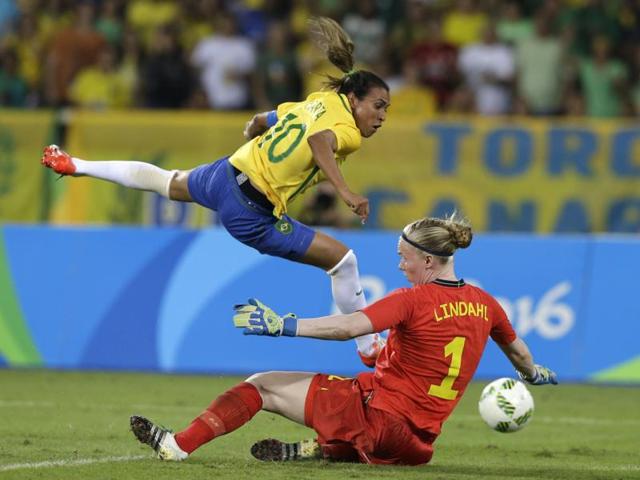 Rio Olympics With Neymar And Co Stumbling Brazil Looks Up To Marta Hindustan Times