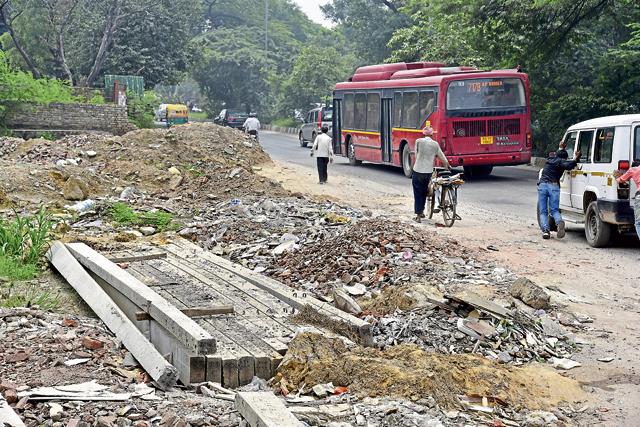 In August 2015, the contractor roped in by the PWD for the project had walked out of it. (S Burmaula / HT Photo) In August 2015, the contractor roped in by the PWD for the project had walked out of it. (S Burmaula / HT Photo)